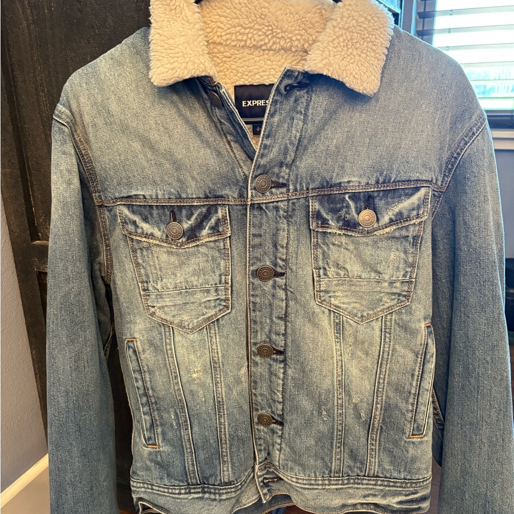 Express Men's Light Blue Denim Jacket with Cream Sherpa Collar